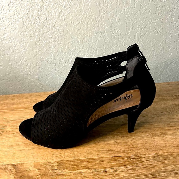 Style & Co. - Picture 2 of 4